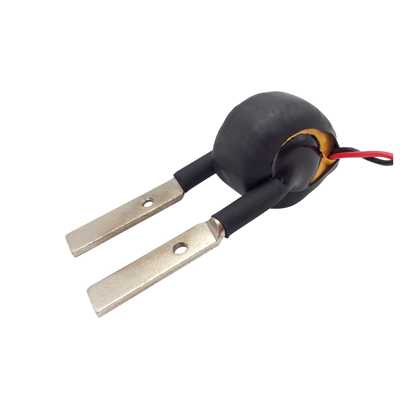 60 A and 100A DC immune current transformer with busbar